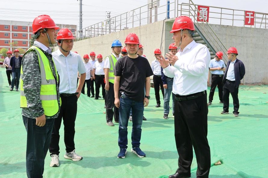泰州市金東城市建設(shè)投資集團(tuán)黨委書記、董事長陳祥到姜堰項(xiàng)目檢查指導(dǎo)工作.jpg