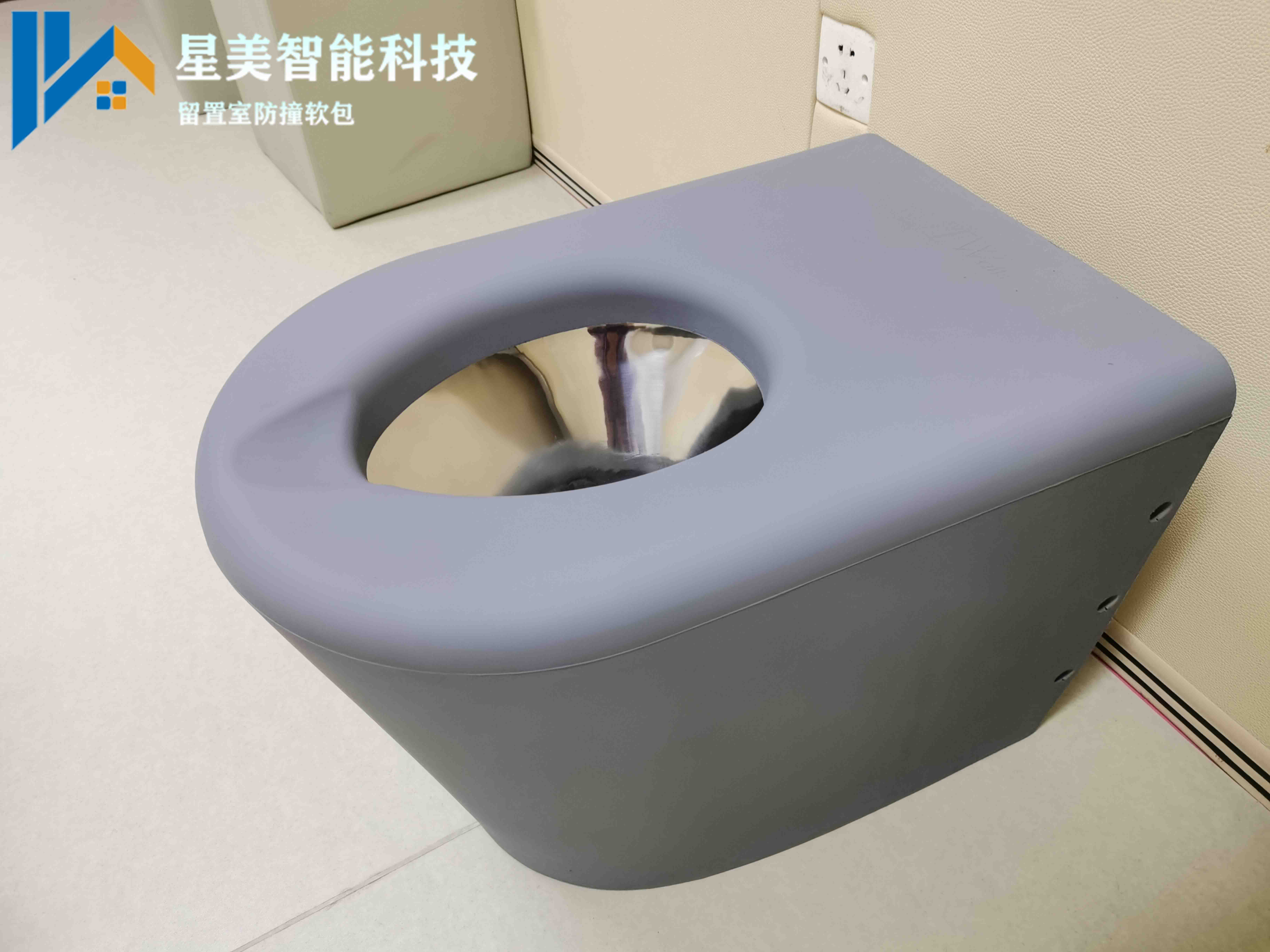 硅膠安全防撞馬桶標配設(shè)置